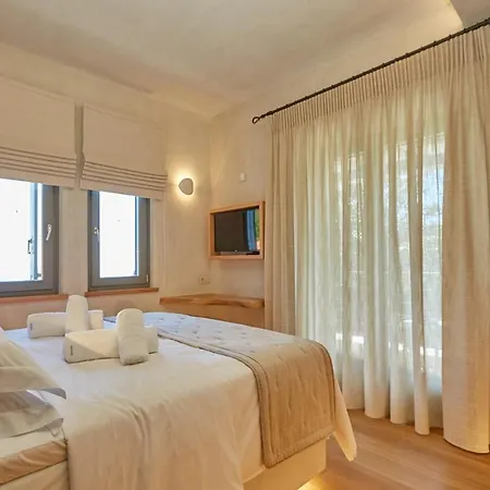 Sunrise Garden Hills *