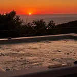 Sunrise Garden Hills Appartamento