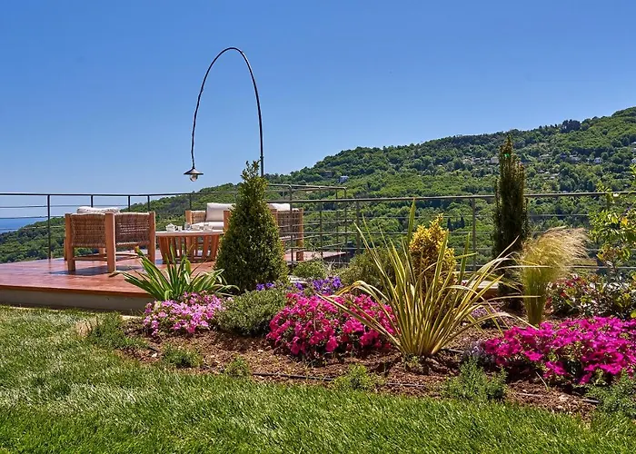 Sunrise Garden Hills Makrirrakhi